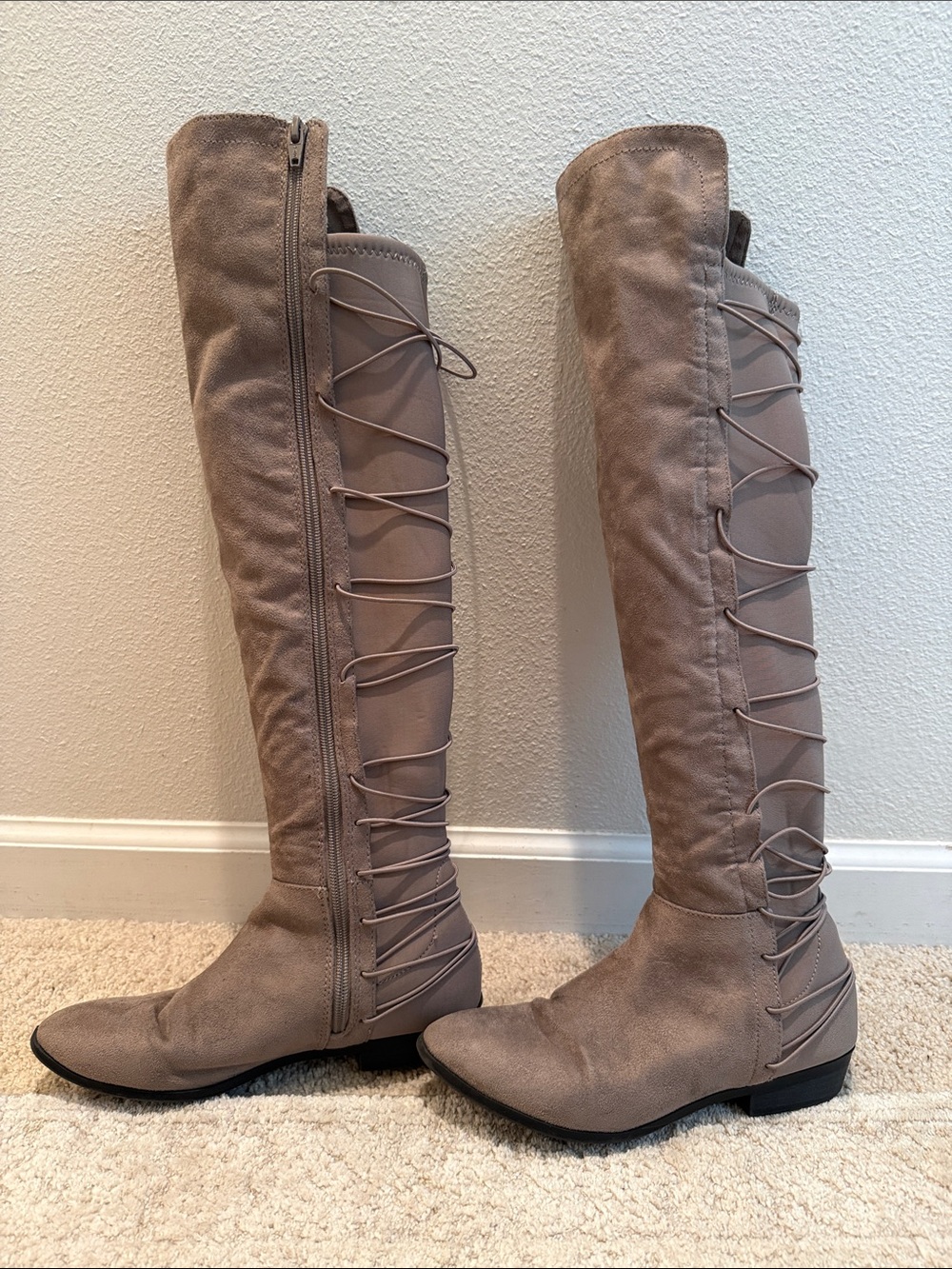 Material Girl MCAYLN Size 6.5M Boots